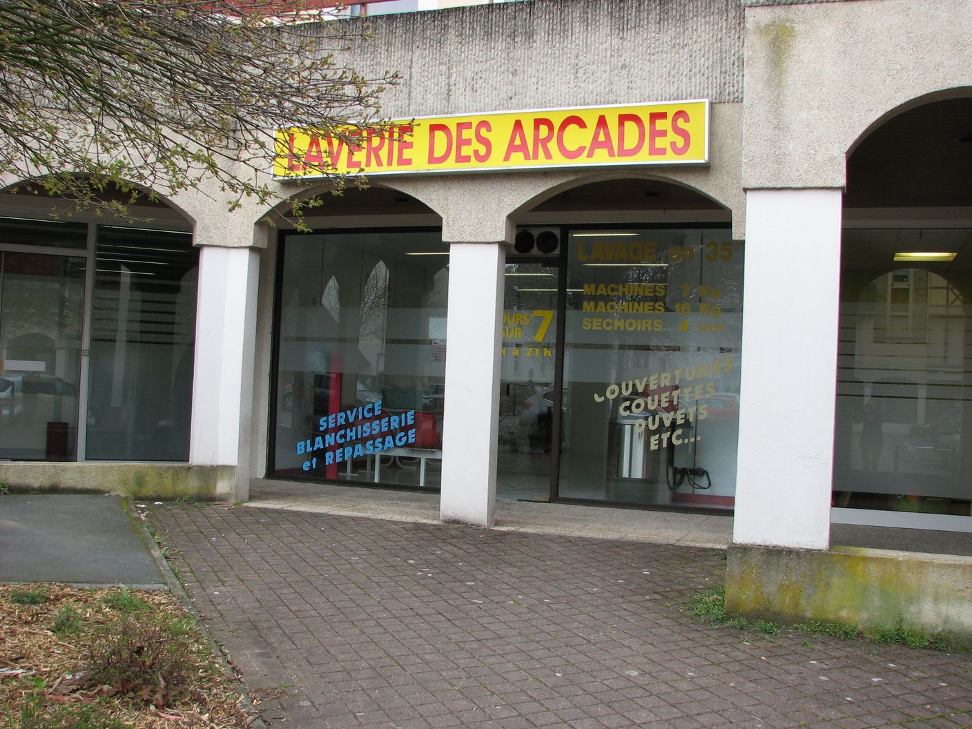 photo1